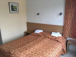Отель Carolina Hotel Пярну Двухместный номер с 1 кроватью или 2 отдельными кроватями-3